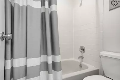 1058 E Troon Drive E, Niceville, FL 32578 - Photo 26