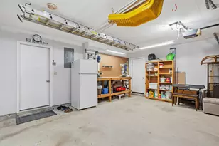 1058 E Troon Dr E, Niceville, FL 32578 - Photo 30