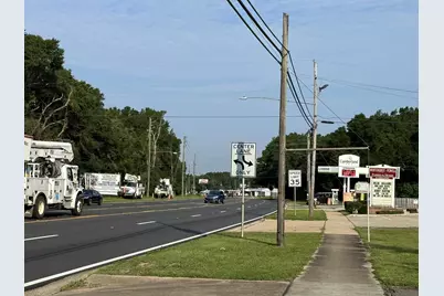 426 W James Lee Boulevard W, Crestview, FL 32536 - Photo 2