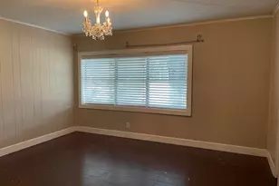 426 W James Lee Blvd W, Crestview, FL 32536 - Photo 8