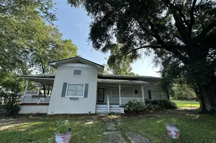 426 W James Lee Blvd W, Crestview, FL 32536 - Photo 6