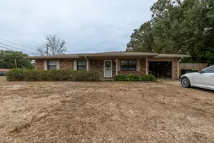 300 NW Victoria Ave NW, Fort Walton Beach, FL 32548 - Photo 30