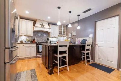 300 NW Victoria Avenue NW, Fort Walton Beach, FL 32548 - Photo 1