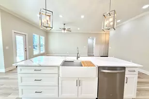 6018 Paige Ln, Crestview, FL 32536 - Photo 12