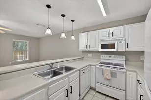 964 Scenic Oak Ln, Fort Walton Beach, FL 32547 - Photo 6