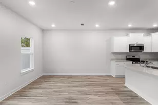 45 S Main Deck Dr S, Freeport, FL 32439 - Photo 8