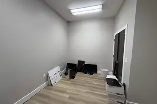 120 S John Sims Parkway S, Valparaiso, FL 32580 - Photo 8