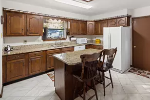 2024 Bayshore Dr, Niceville, FL 32578 - Photo 16