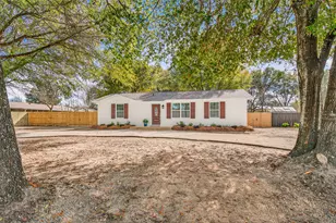 3042 Stillwell Blvd, Crestview, FL 32539 - Photo 1