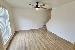 137 Valencia Dr, Fort Walton Beach, FL 32547 - Photo 6