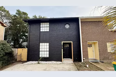 137 Valencia Drive, Fort Walton Beach, FL 32547 - Photo 2