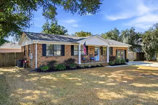 5471 Bonanza Dr, Gulf Breeze, FL 32563 - Photo 6