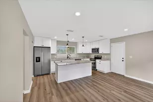 199 College Cove, Niceville, FL 32578 - Photo 6