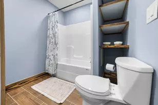 981 E Chestnut Ave E, Crestview, FL 32539 - Photo 56