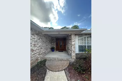 110 Choctaw Cove, Valparaiso, FL 32580 - Photo 2