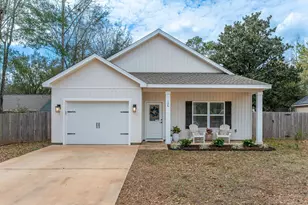 156 Oak Ln, Crestview, FL 32536 - Photo 1