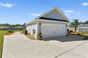 266 Partridge Ln, Freeport, FL 32439 - Photo 2