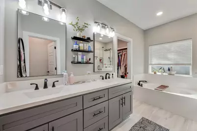 320 N Cedar Avenue N, Niceville, FL 32578 - Photo 20