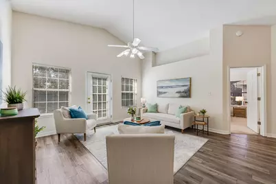 1013 Freeport Court, Mary Esther, FL 32569 - Photo 4