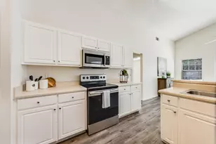 1013 Freeport Ct, Mary Esther, FL 32569 - Photo 12