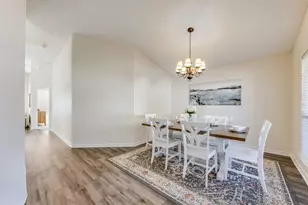 1013 Freeport Ct, Mary Esther, FL 32569 - Photo 8