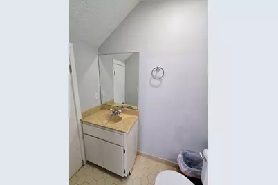 11 NW Poulton Drive NW #UNIT E, Fort Walton Beach, FL 32548 - Photo 8