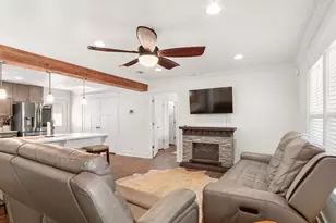 521 W Juniper Ave W, Defuniak Springs, FL 32433 - Photo 2