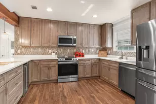 521 W Juniper Ave W, Defuniak Springs, FL 32433 - Photo 8