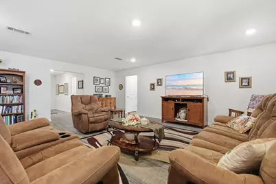 365 Merlin Court, Crestview, FL 32539 - Photo 14