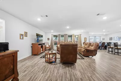 365 Merlin Court, Crestview, FL 32539 - Photo 10