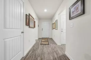 365 Merlin Ct, Crestview, FL 32539 - Photo 8