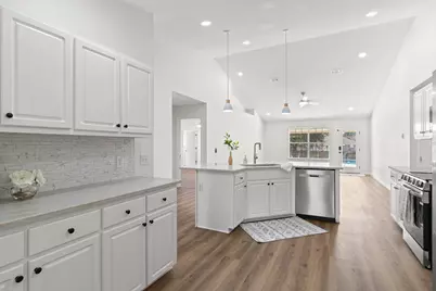 7437 Brevard Street, Navarre, FL 32566 - Photo 8