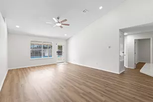 7437 Brevard St, Navarre, FL 32566 - Photo 6