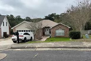 1098 Forest Lake Terrace, Niceville, FL 32578 - Photo 1