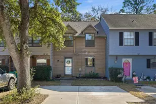 208 Cloverdale Blvd, Fort Walton Beach, FL 32547 - Photo 2