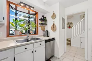 208 Cloverdale Blvd, Fort Walton Beach, FL 32547 - Photo 8