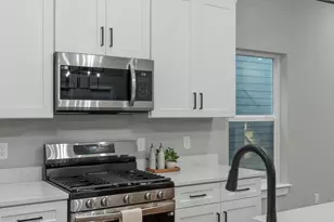 306 E Avery Street E, Pensacola, FL 32503 - Photo 14