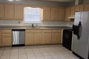 305 Ashley Dr, Crestview, FL 32536 - Photo 10