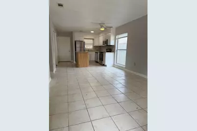 616 W Sunset Boulevard W #A, Fort Walton Beach, FL 32547 - Photo 2