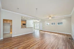 526 Tail Spin Dr, Holt, FL 32564 - Photo 8