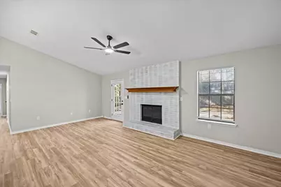 204 Southview Drive, Crestview, FL 32536 - Photo 10