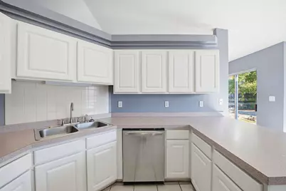 2650 Hidden Estates Circle, Navarre, FL 32566 - Photo 16