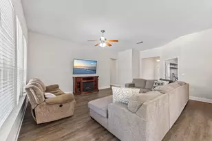 8310 Verano St, Navarre, FL 32566 - Photo 16