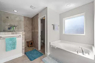 8310 Verano St, Navarre, FL 32566 - Photo 18