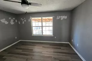 2129 Ainsdale Ct, Navarre, FL 32566 - Photo 4