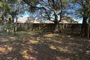 801 Newport Dr, Fort Walton Beach, FL 32547 - Photo 4