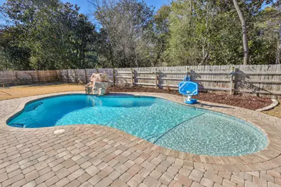 105 E Capri Cove E, Niceville, FL 32578 - Photo 6