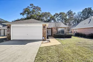835 Whitrock Ln, Fort Walton Beach, FL 32547 - Photo 2