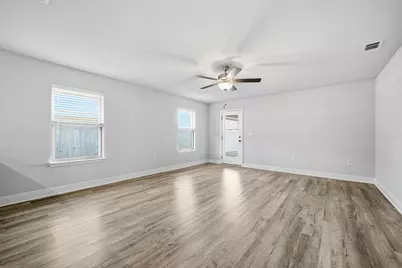 217 Baycliff Drive, Crestview, FL 32536 - Photo 8