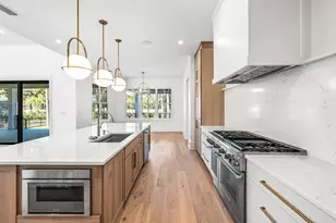 438 Regatta Bay Blvd, Destin, FL 32541 - Photo 10